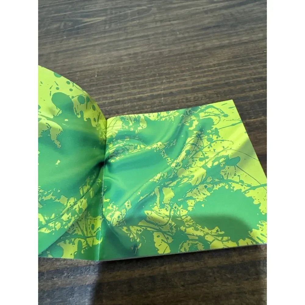 CARRE HERMES SCARF Booklet How to Tie a Scarf Softcover 2002 Book Booklet 4-1/4